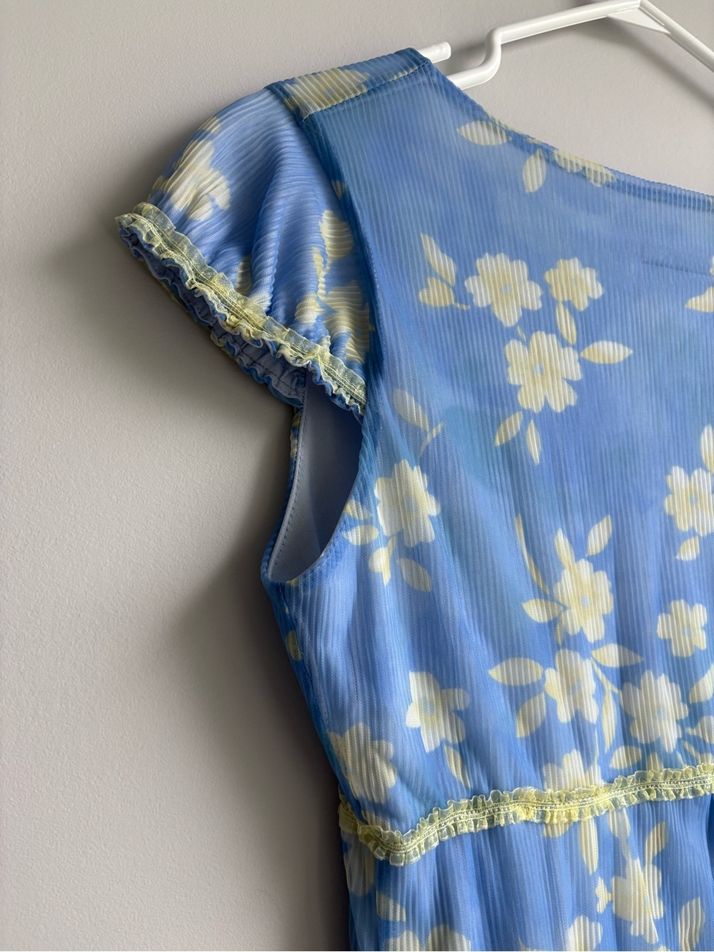 Light Blue Floral High-Low Dress - Picture 6 of 7